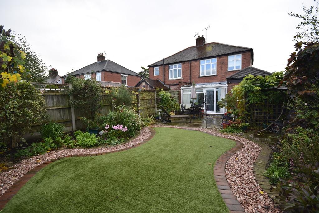Edgeley Road, Whitchurch 3 bed semidetached house £254,500