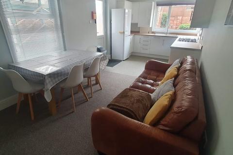 5 bedroom terraced house to rent, Clinton Avenue, Exeter