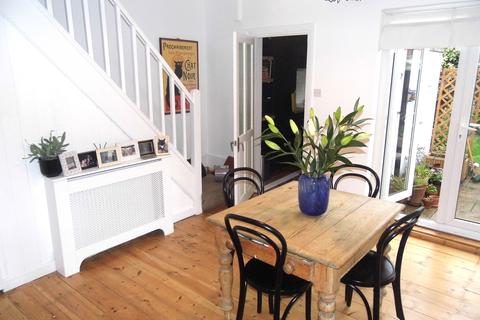 14 Brocklesby Road, London, SE25 4LB