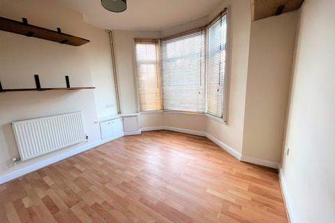 2 bedroom flat to rent, Newport Road, CARDIFF, CF24