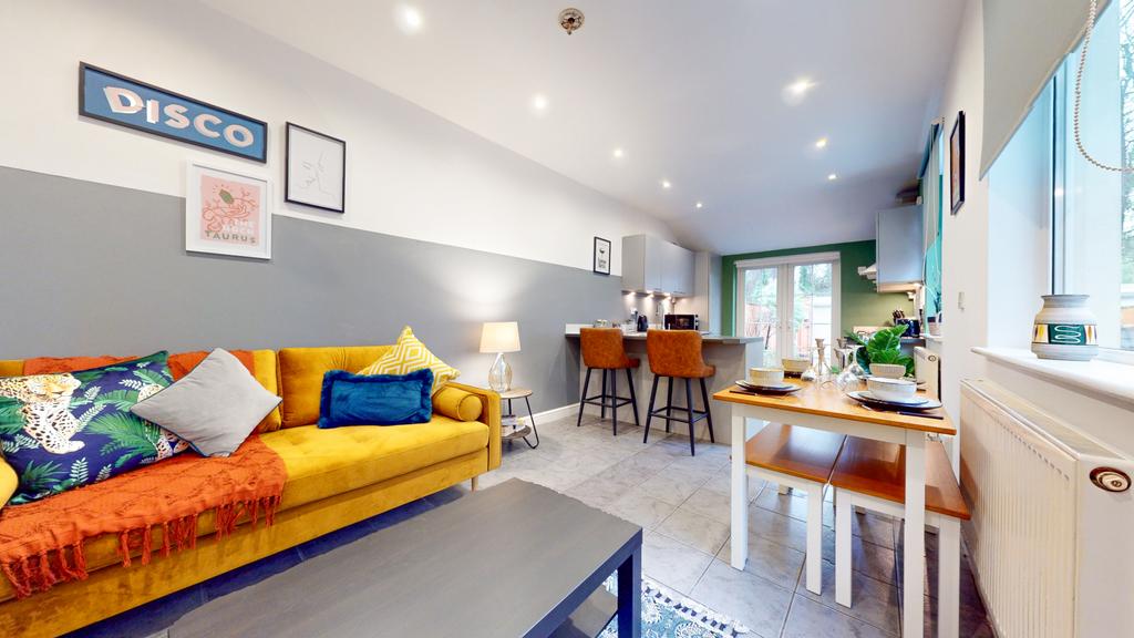 Lovely 2 bed ground floor flat