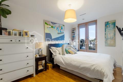 2 bedroom flat to rent, Holloway Road, Highbury, London