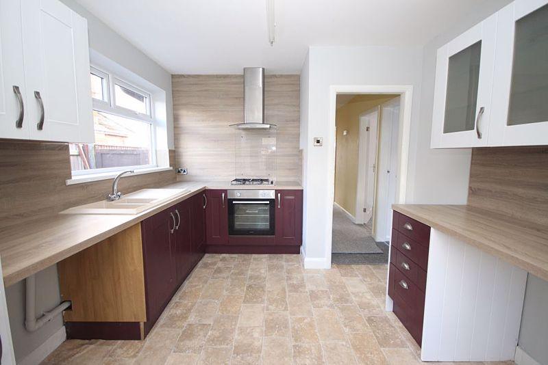 Kitchen photo 1
