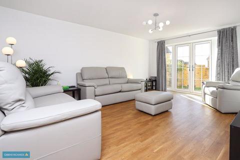 39 Derham Close, Creech St Michael, Taunton, TA3 5FG