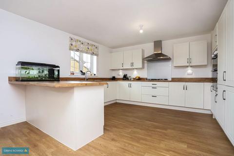 39 Derham Close, Creech St Michael, Taunton, TA3 5FG