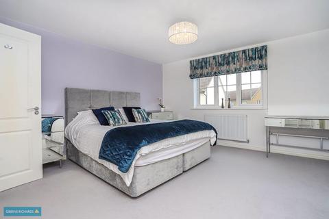 39 Derham Close, Creech St Michael, Taunton, TA3 5FG