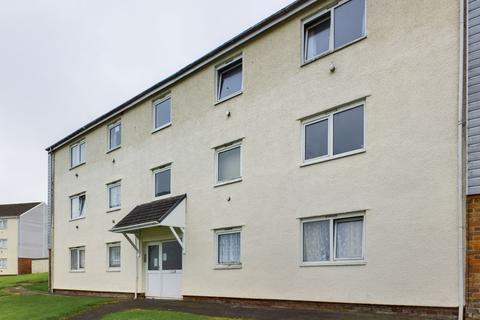 2 bedroom apartment for sale - Investment Opportunity in Sanderling Close, Haverfordwest-2 bedroom flat with garage