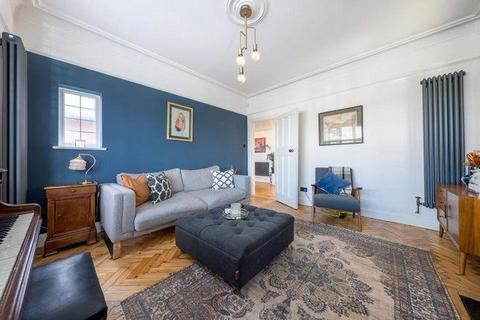 4 bedroom semi-detached house for sale, Winchmore Hill Road, Southgate, London, N14 6PY