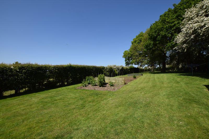 Willis Lane, Four Marks, Alton... 4 bed detached house for sale £850,000