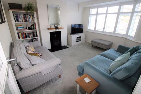 142 Winkworth Road, Banstead, SM7 2QR
