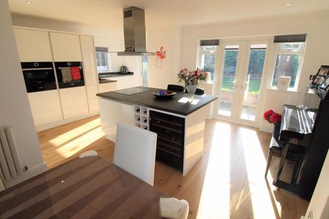 142 Winkworth Road, Banstead, SM7 2QR