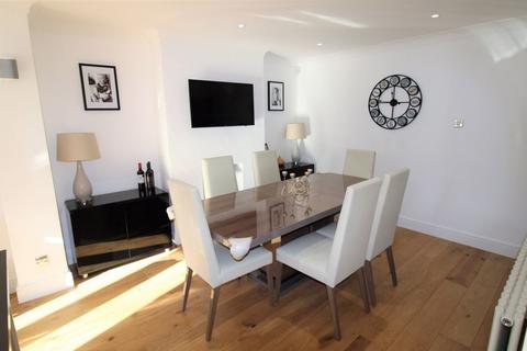 142 Winkworth Road, Banstead, SM7 2QR