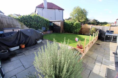 142 Winkworth Road, Banstead, SM7 2QR