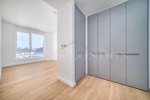 3 bedroom apartment for sale - Prospect Place, Battersea Power Station, London