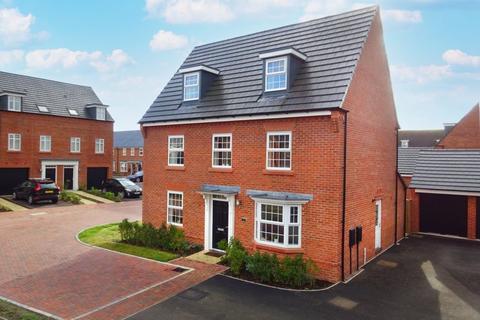 5 bedroom detached house for sale - Wild Flower Close, Stapeley, Nantwich, Cheshire