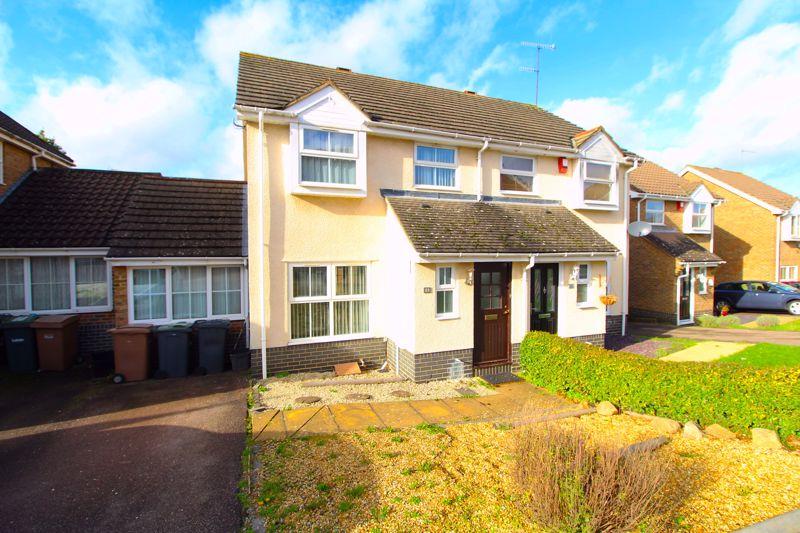 Pomeroy Grove, Luton 3 bed semidetached house for sale £375,000