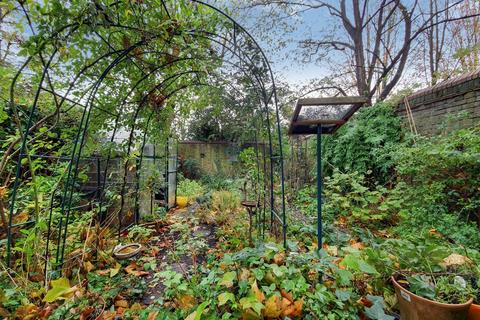 158 Risley Avenue, London, N17 7ER