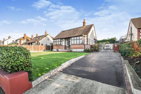 4 bedroom detached bungalow for sale - Southend Road, Stanford-Le-Hope