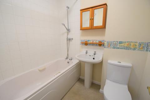 2 bedroom semi-detached house to rent, Gardenia Drive, Tiverton, Devon, EX16