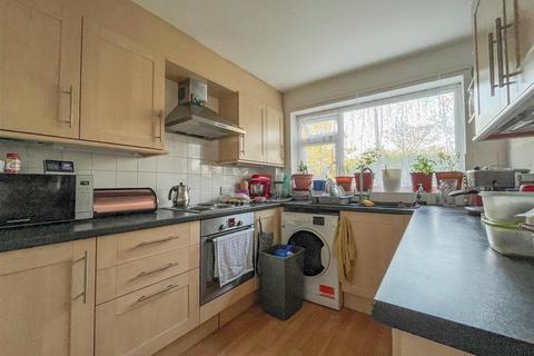 4, Carlton Court Eastbury Road, Watford, WD19 4QA