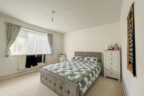 4, Carlton Court Eastbury Road, Watford, WD19 4QA