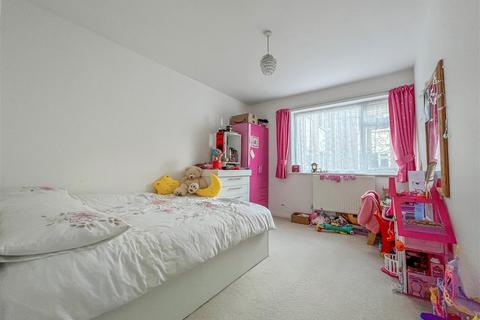 4, Carlton Court Eastbury Road, Watford, WD19 4QA