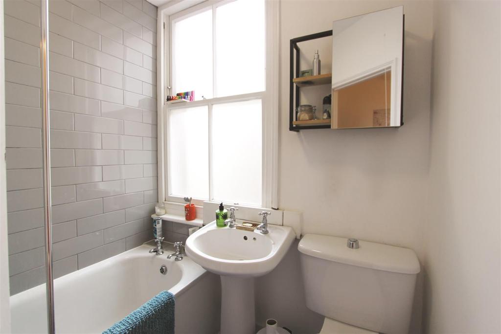 Bathroom - 1.jpg