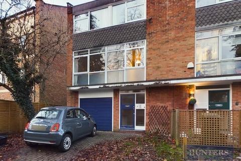 5 bedroom terraced house to rent, Sparkford Close, Winchester