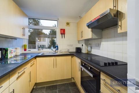 5 bedroom terraced house to rent, Sparkford Close, Winchester