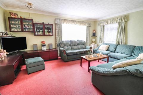 80 The Maples, Harlow, CM19 4RA