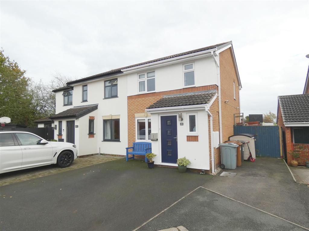 Anvil Close, Sandbach 3 bed semidetached house for sale £230,000