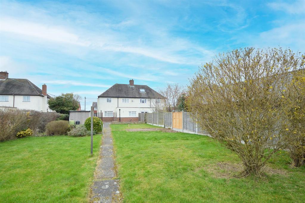 Lansdowne Road, Bayston Hill, Shrewsbury 3 bed semidetached house £
