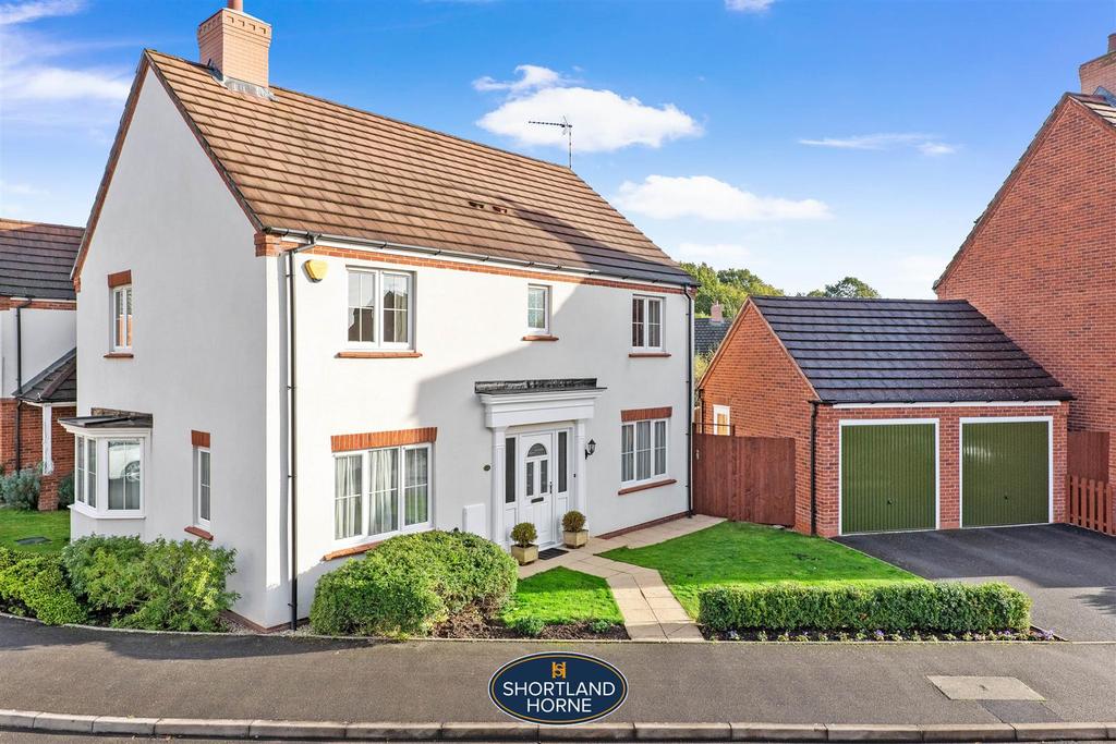Poundgate Lane, Westwood Heath, Coventry 3 bed detached house £500,000