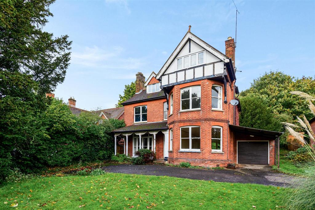 Peperharow Road, Godalming 6 bed detached house £1,250,000