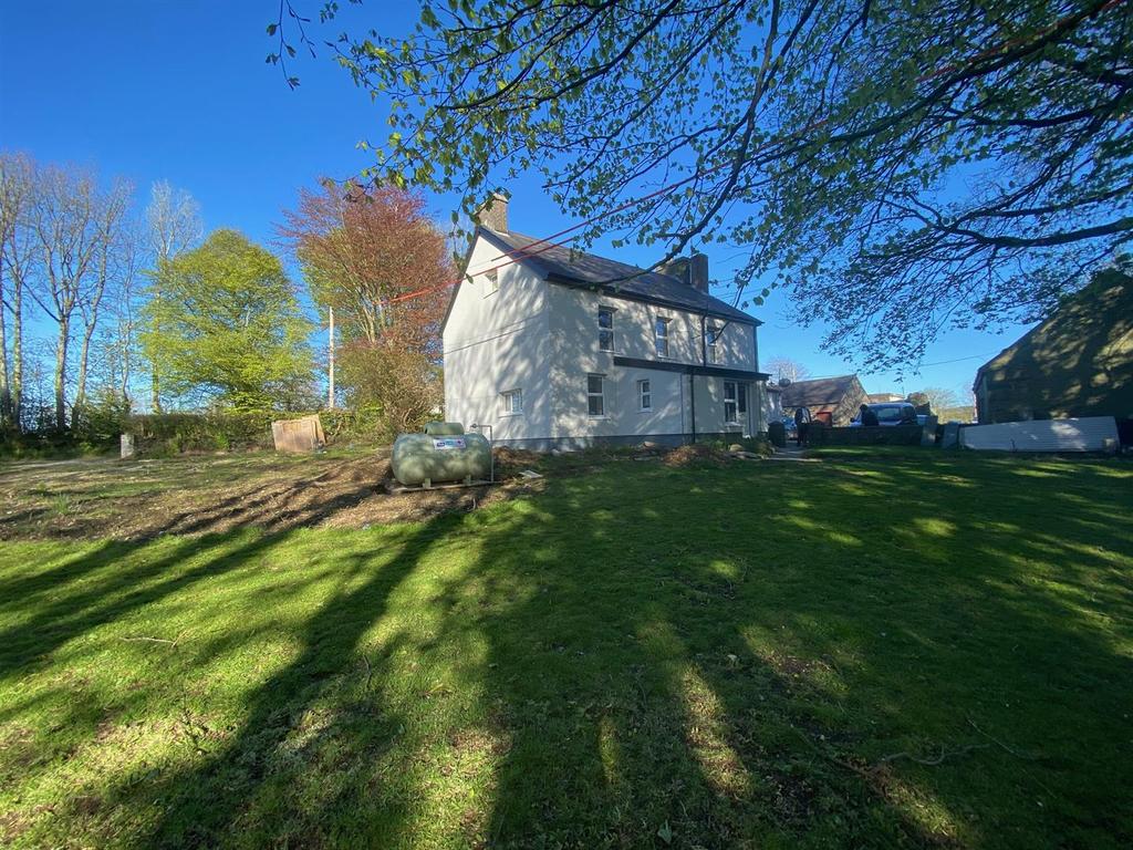 Saron, Llandysul 5 bed property with land for sale £400,000
