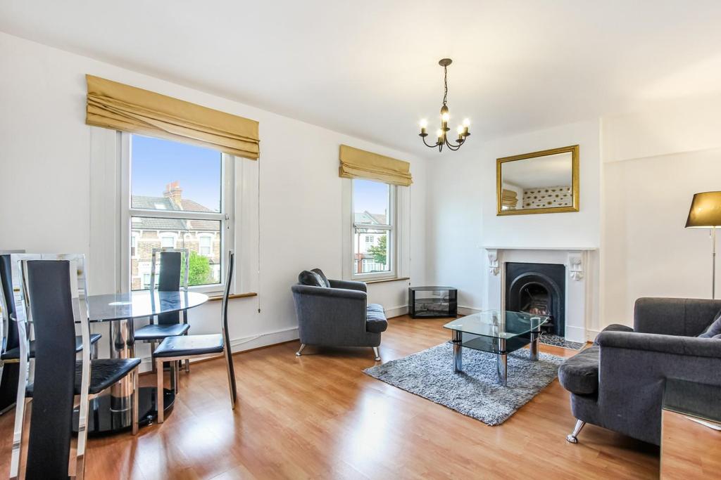 Cranston Road, Forest Hill, SE23 2 bed flat £1,500 pcm (£346 pw)
