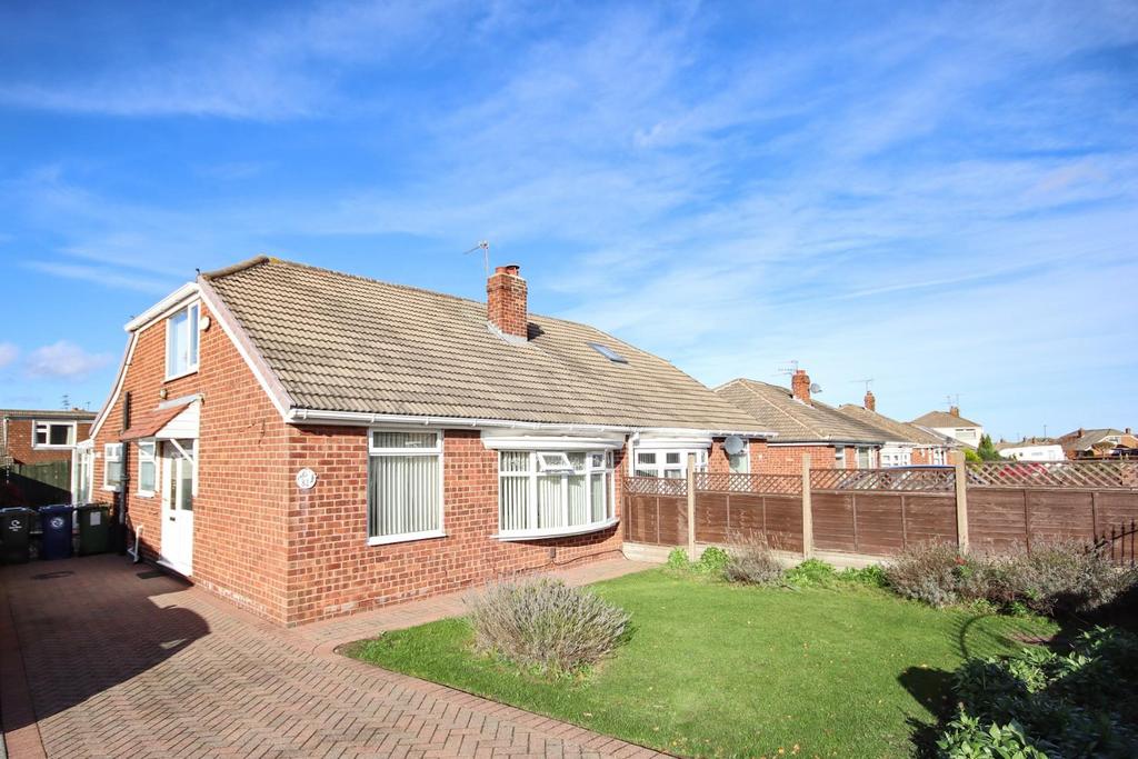 Churchill Road, Eston, Middlesbrough, TS6 9PJ 3 bed semidetached bungalow for sale £144,000