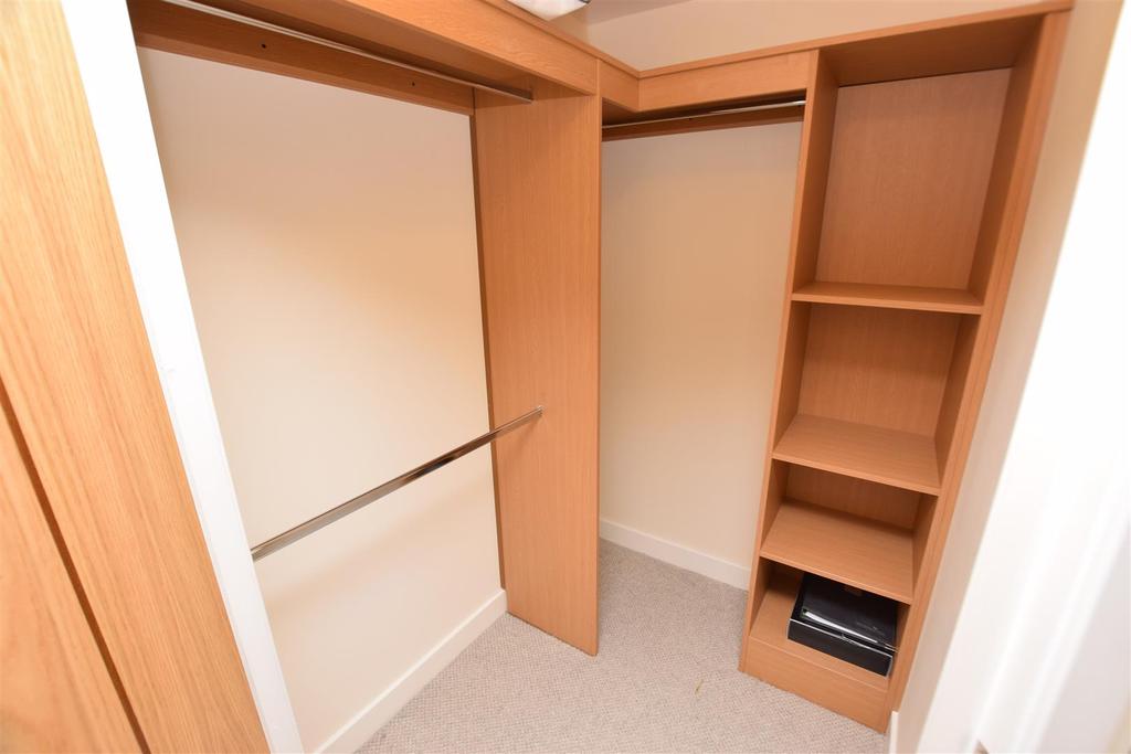 Walk in wardrobe.jpg