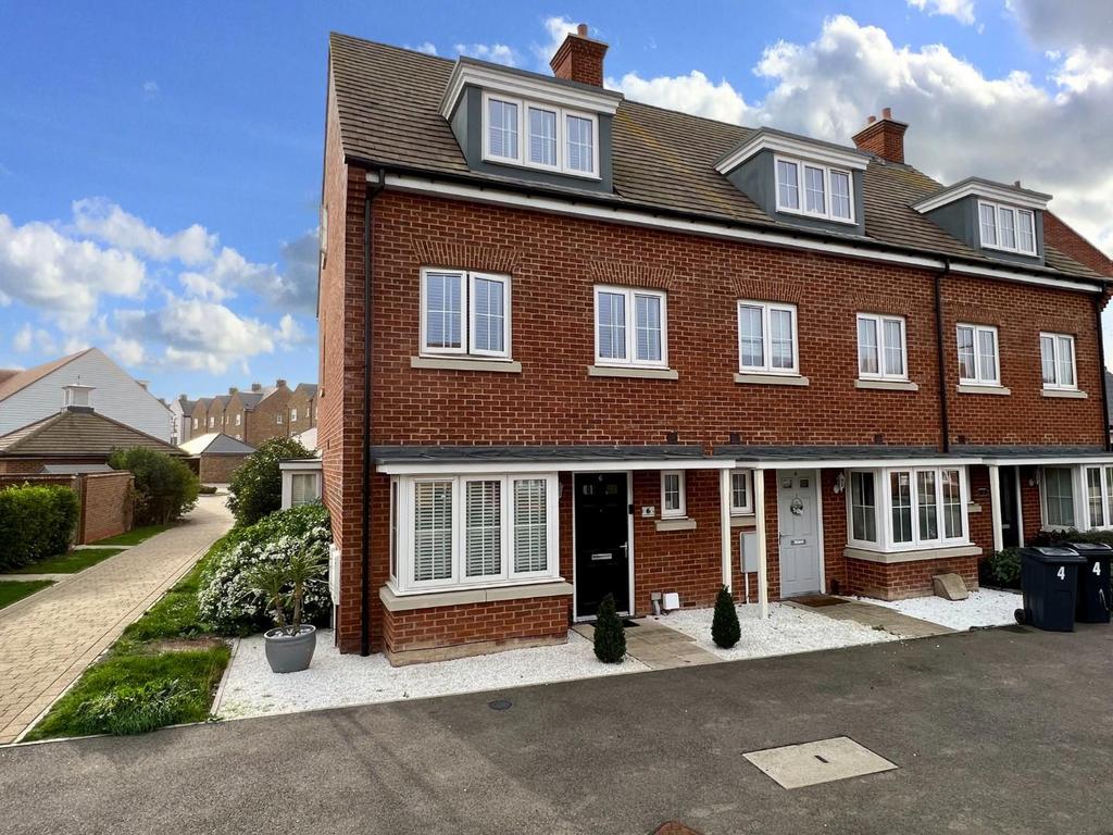 Finberry, Ashford 4 bed townhouse for sale £425,000