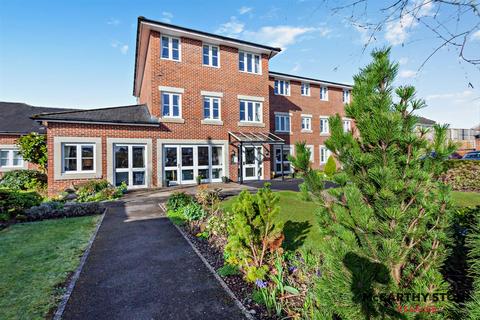 2 bedroom apartment for sale, Imber Court, George Street, Warminster, BA12 8FY