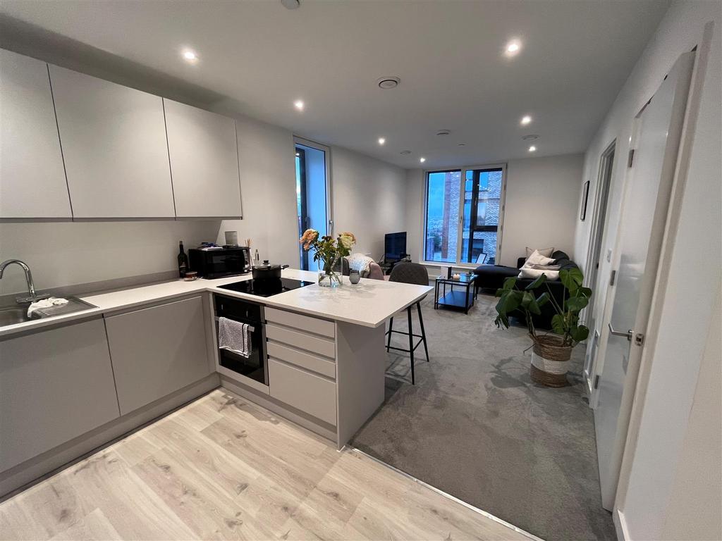 4 Wharf End, Trafford Park, Manchester 2 bed apartment for sale £240,000