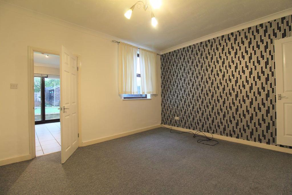 Edwin Street, Daybrook, Nottingham... 2 bed terraced house £750 pcm