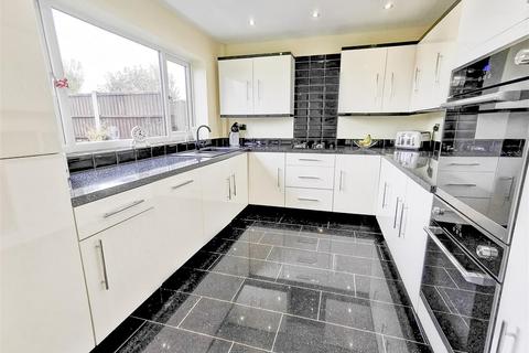 1 Victoria Drive, Great Wakering, Southend-on-sea, SS3 0AT