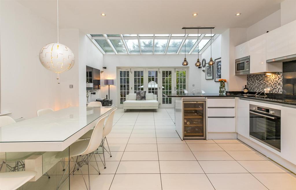 Living/Dining Kitchen