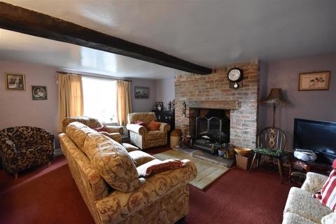 4 bedroom country house for sale, Moorhouse, Newark