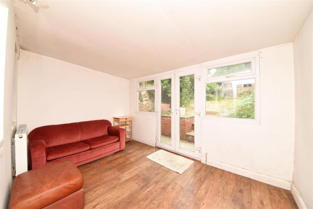 Manor Cottages Approach, East Finchley 3 bed house £1,950 pcm (£450 pw)