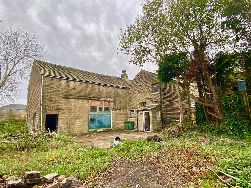 Off Laund Road, Huddersfield 4 bed detached house £300,000