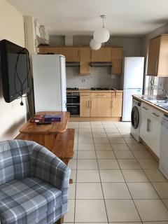 6 bedroom house to rent - Kent Avenue, Canterbury