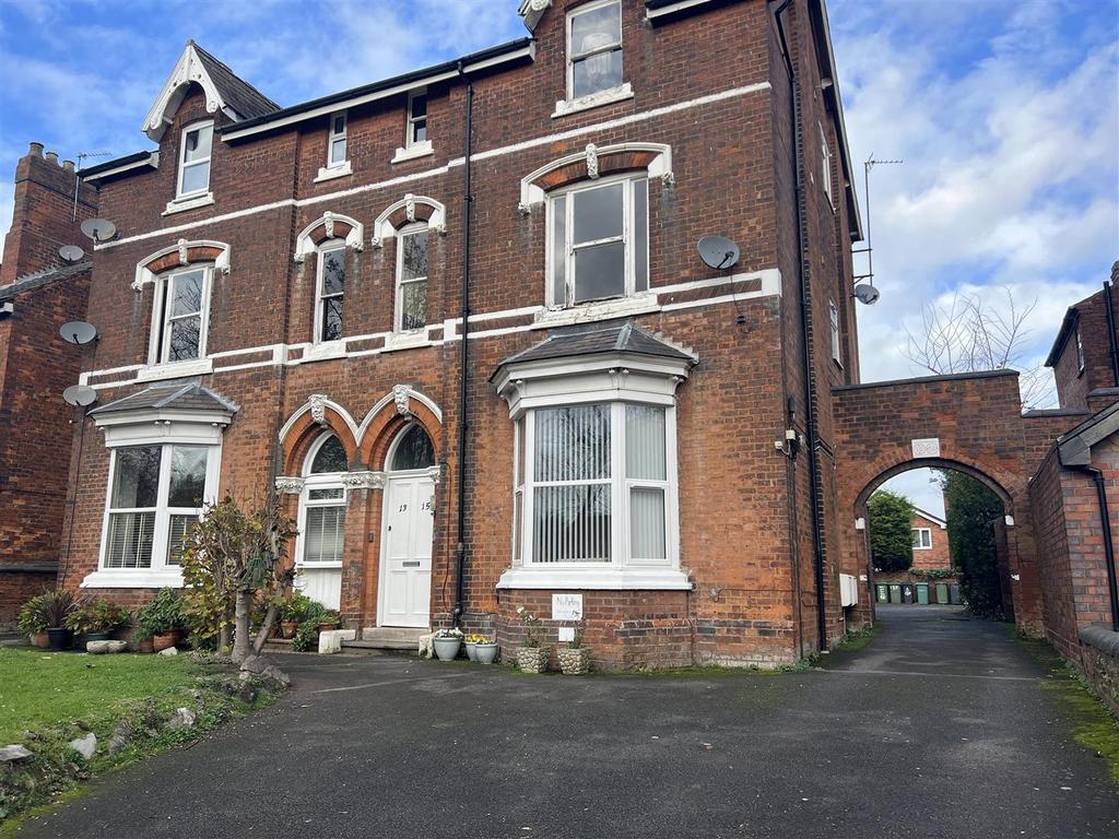 Mellish Road, Walsall 1 bed apartment - £595 pcm (£137 pw)