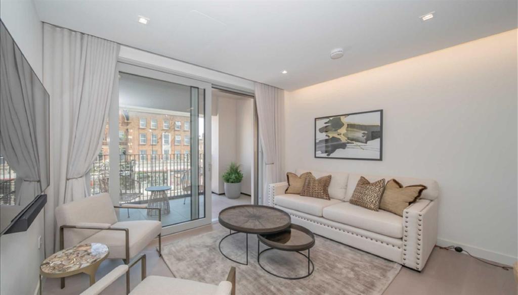 West End Gate, London 2 bed flat £5,742 pcm (£1,325 pw)